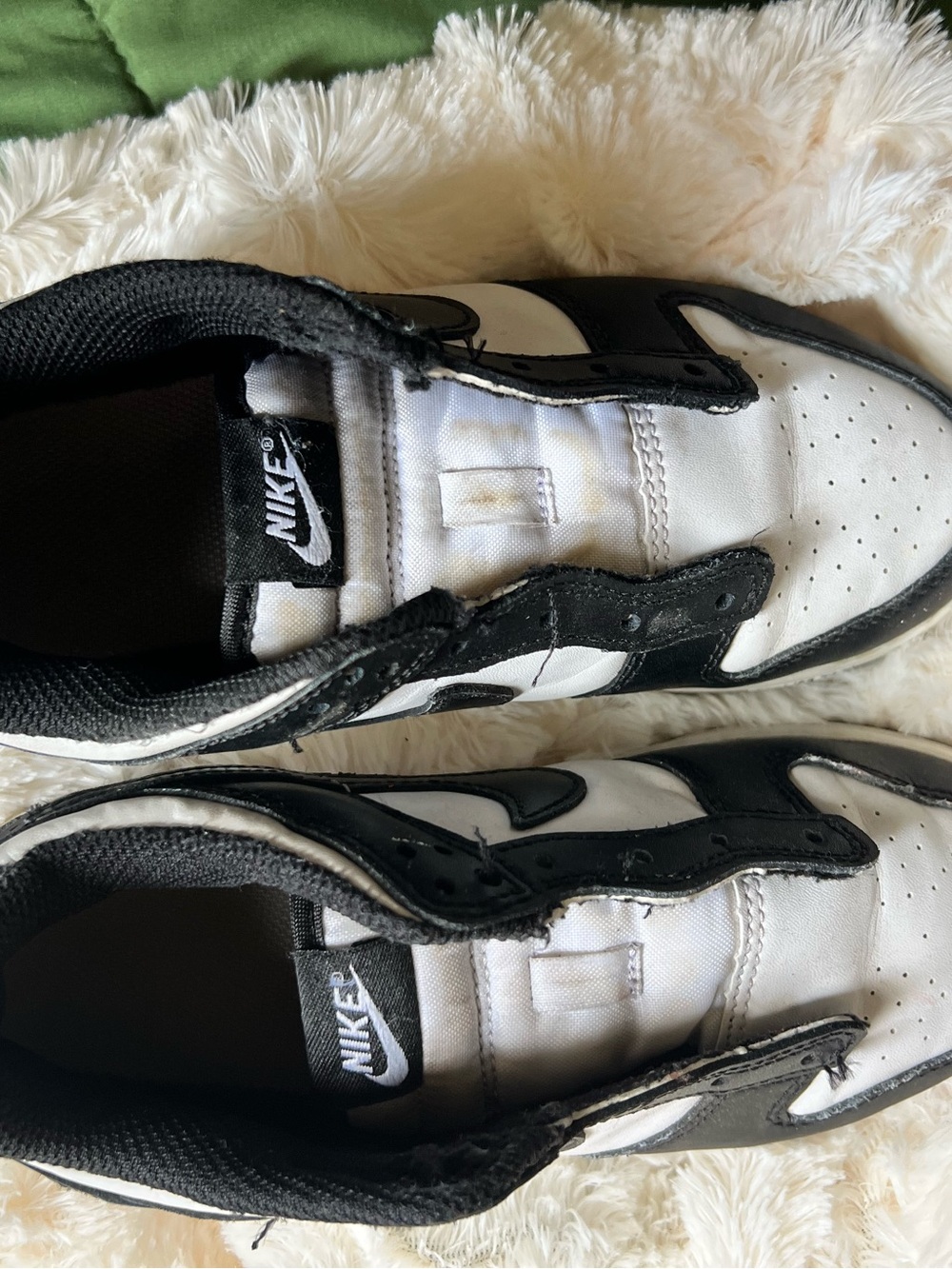 Dunks Nike Black and White Low-Top Sneakers